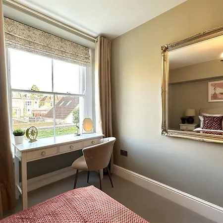 Апартаменти Higgihaus #56a Cool Quiet Stylish Awesome Location *