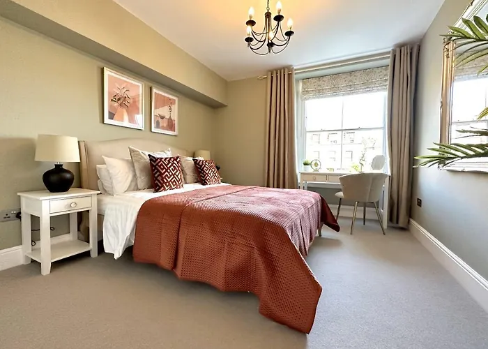 Higgihaus #56a Cool Quiet Stylish Awesome Location *