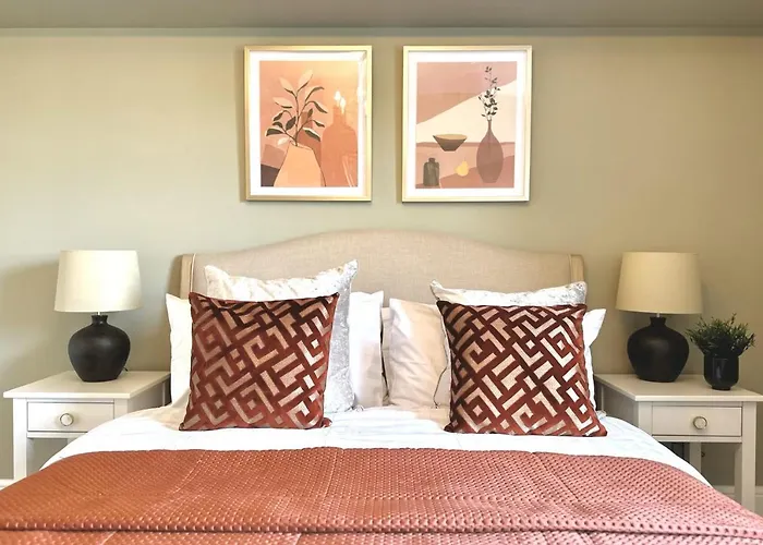 Higgihaus #56a Cool Quiet Stylish Awesome Location *